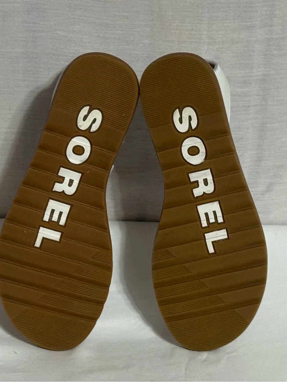 Sorel Ella II White Leather Crisscross Sandals Size 7 NNB